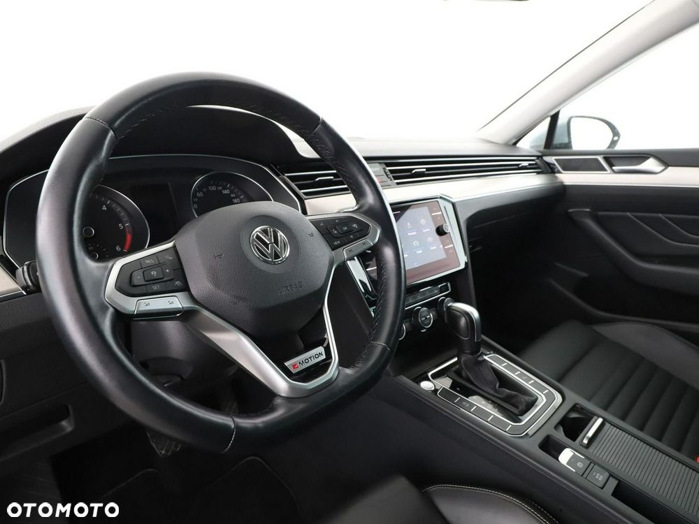 Volkswagen Passat Variant 2.0 TDI 4Mot Elegance DSG - 15