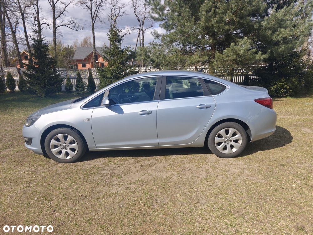 Opel Astra 1.4 T Active EU6 - 3