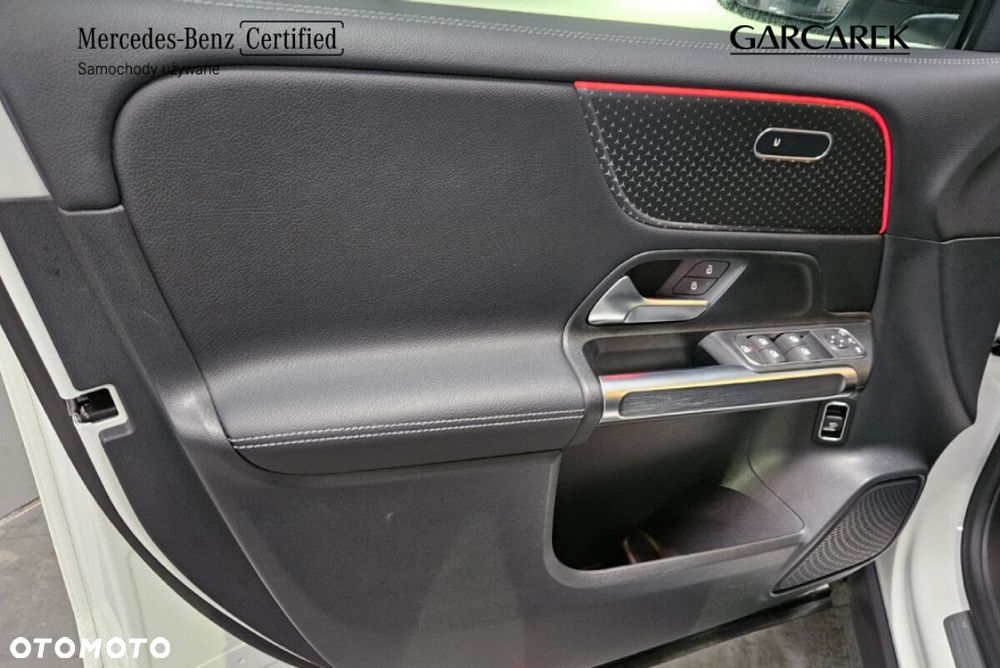 Mercedes-Benz GLB - 26
