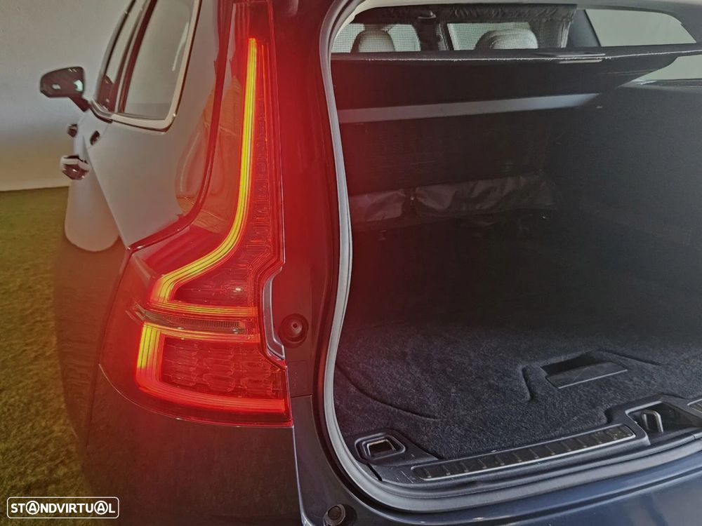 Volvo V60 2.0 D4 Inscription Geartronic - 23