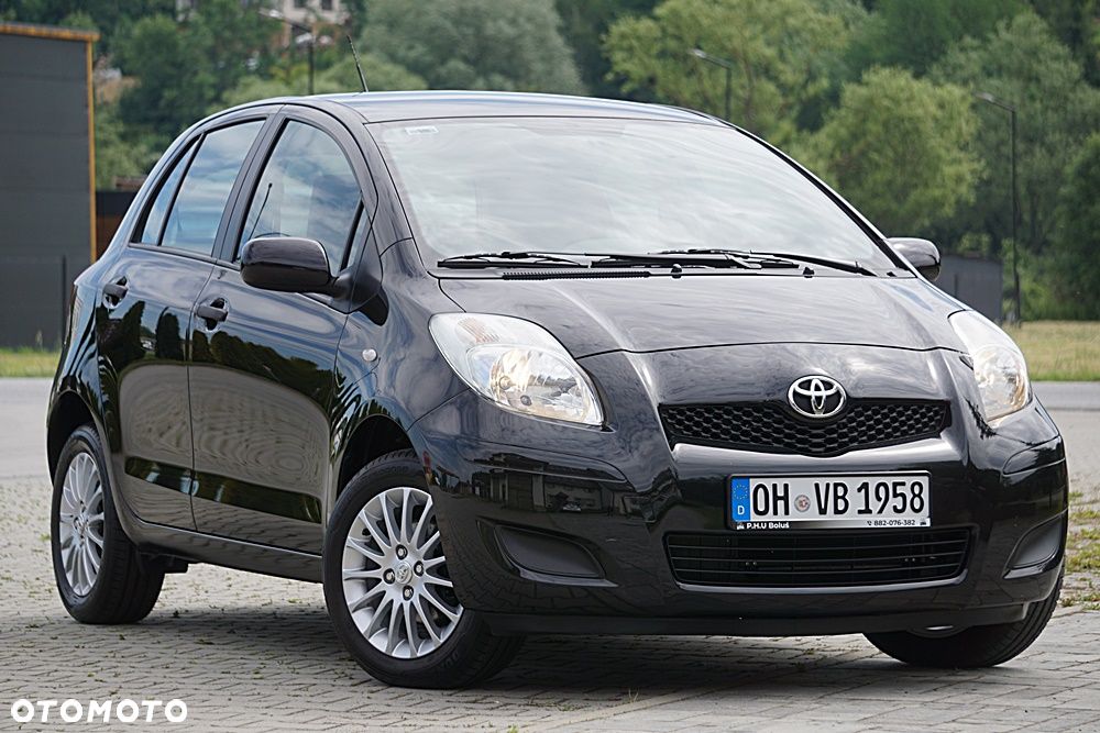Toyota Yaris - 1