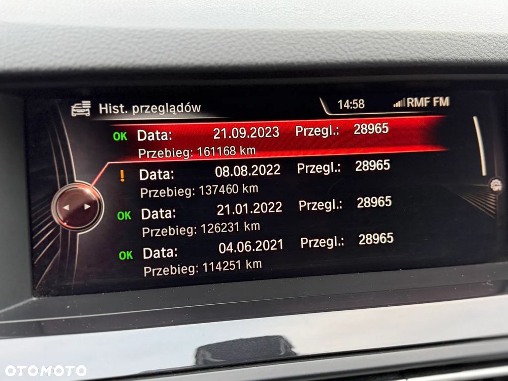 BMW Seria 5 528i xDrive Luxury Line - 29