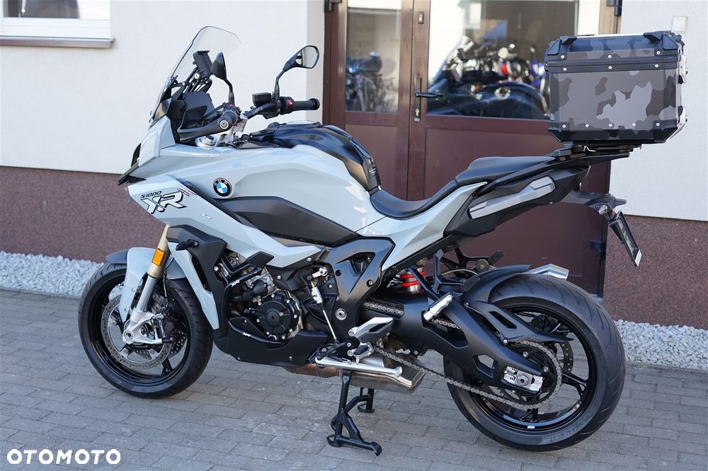 BMW S - 20