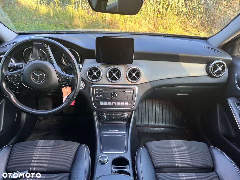 Mercedes-Benz GLA - 7