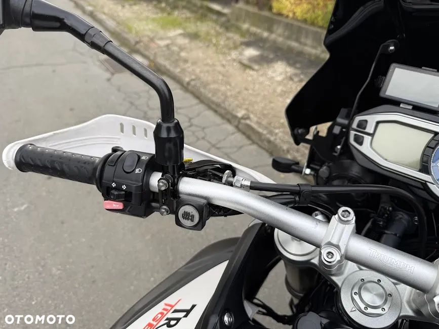 Triumph Tiger - 13