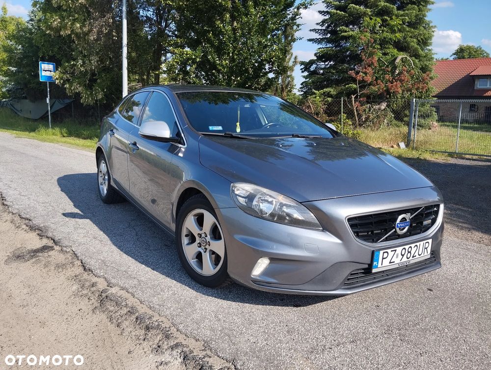 Volvo V40 D4 Drive-E R-Design Kinetic - 1