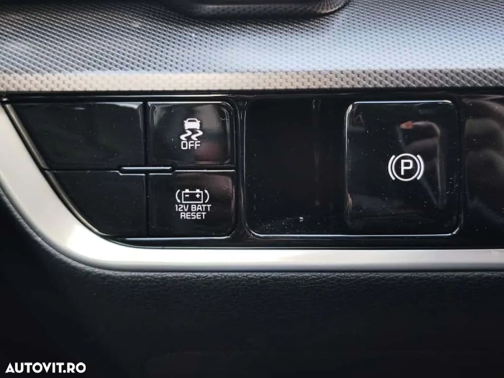 Kia Sportage 1.6 T-GDI HEV 6AT 4x2 Business Line - 26