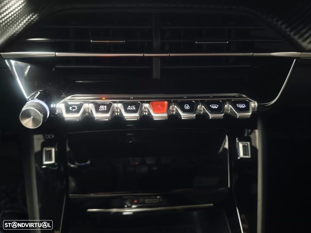 Peugeot 2008 PureTech 130 EAT8 Allure - 16