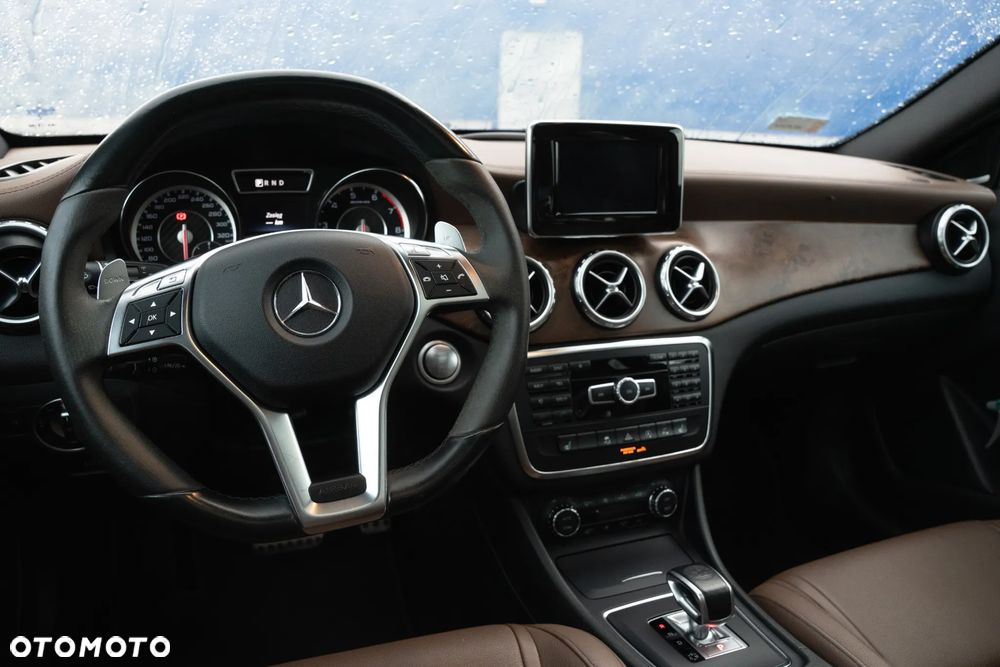 Mercedes-Benz GLA 45 AMG 4-Matic - 7