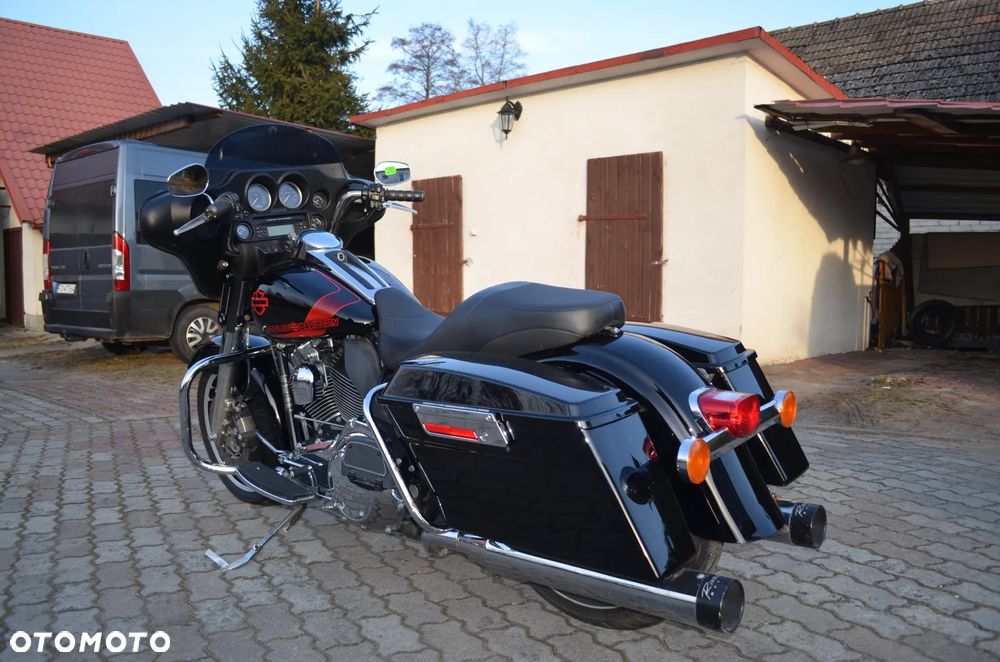 Harley-Davidson Touring Street Glide - 23