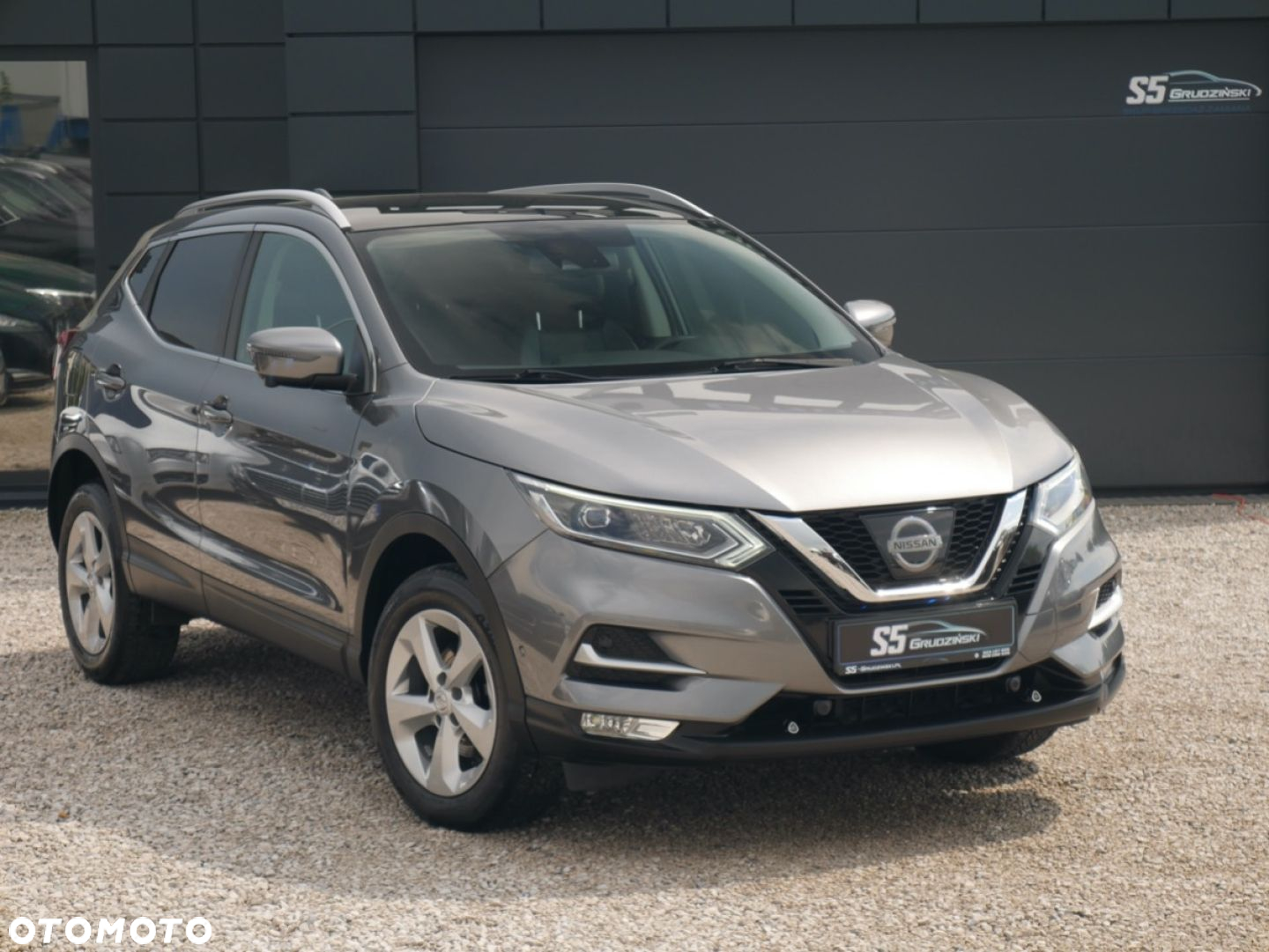 Nissan Qashqai - 2