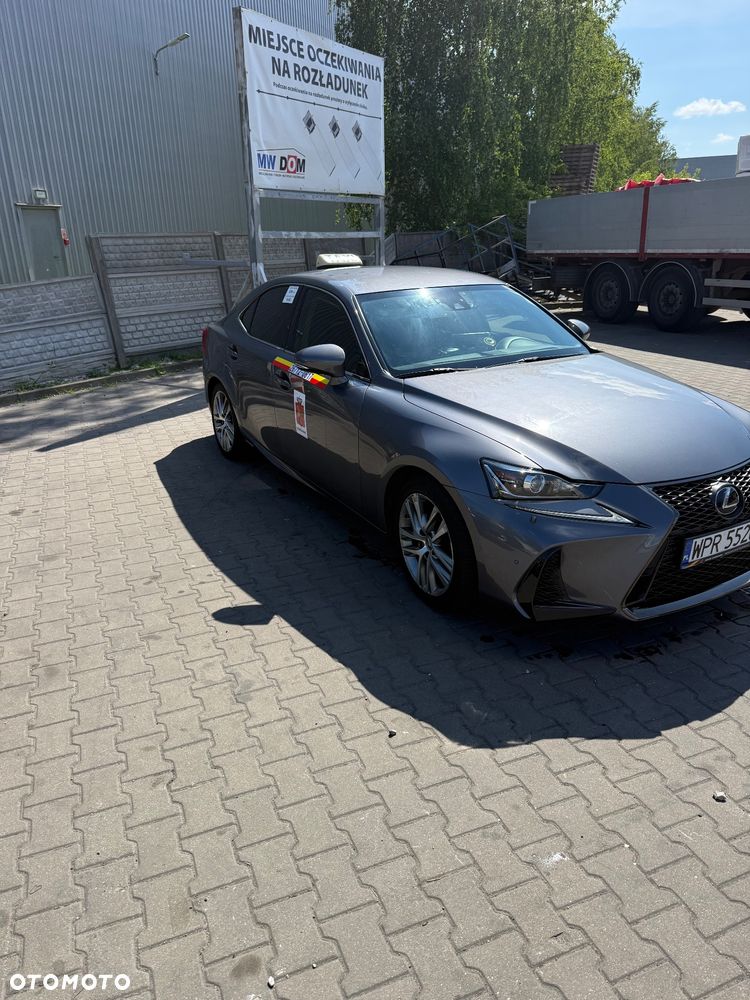 Lexus IS - 2