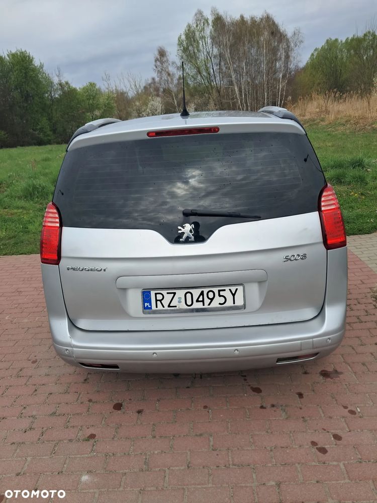 Peugeot 5008 - 10