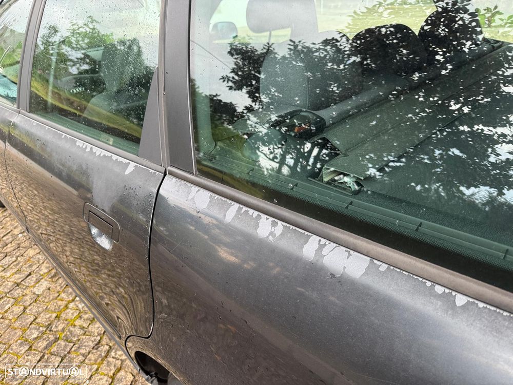 Audi A4 Avant 1.9 TDI Attraction - 9