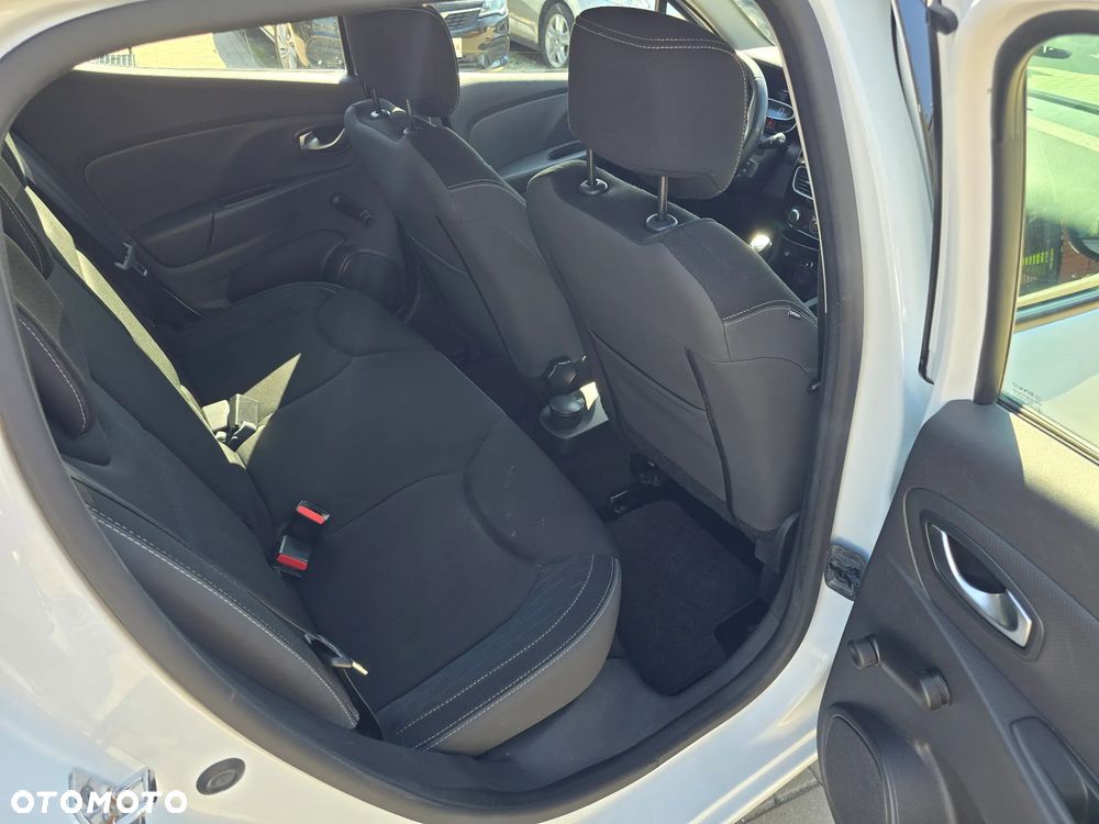Renault Clio - 10