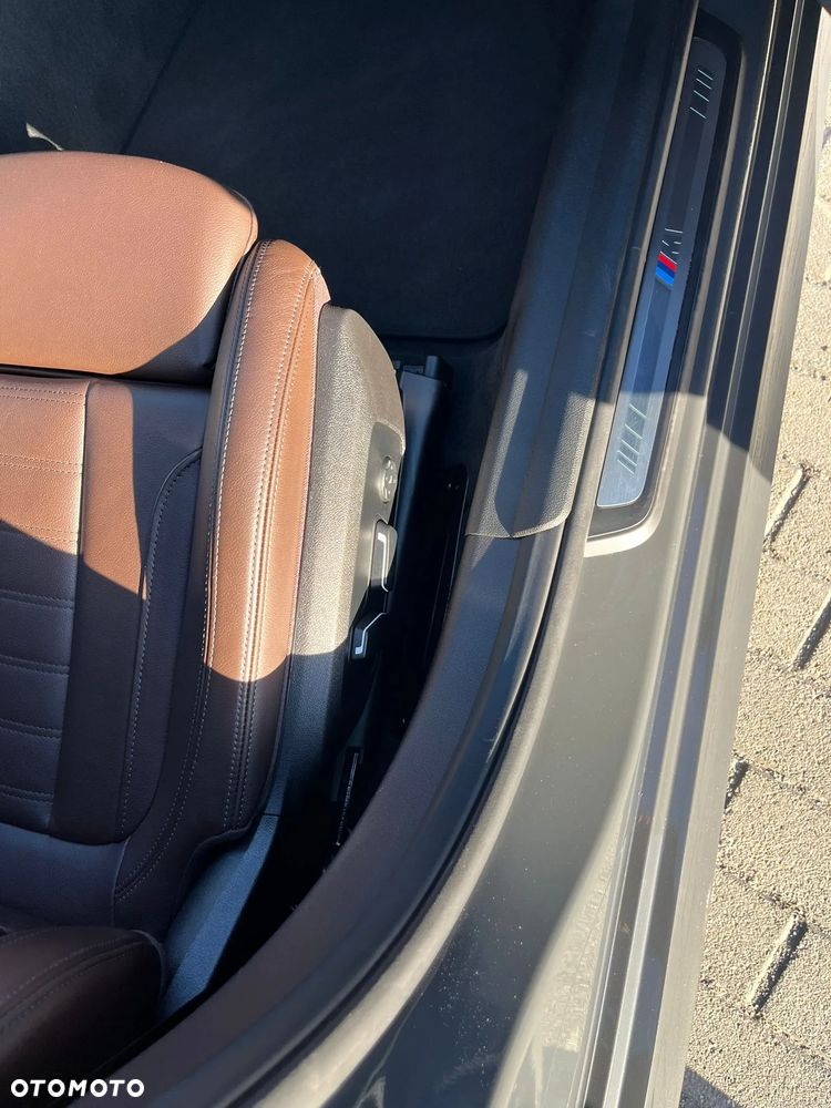 BMW Seria 3 330i M Sport - 21