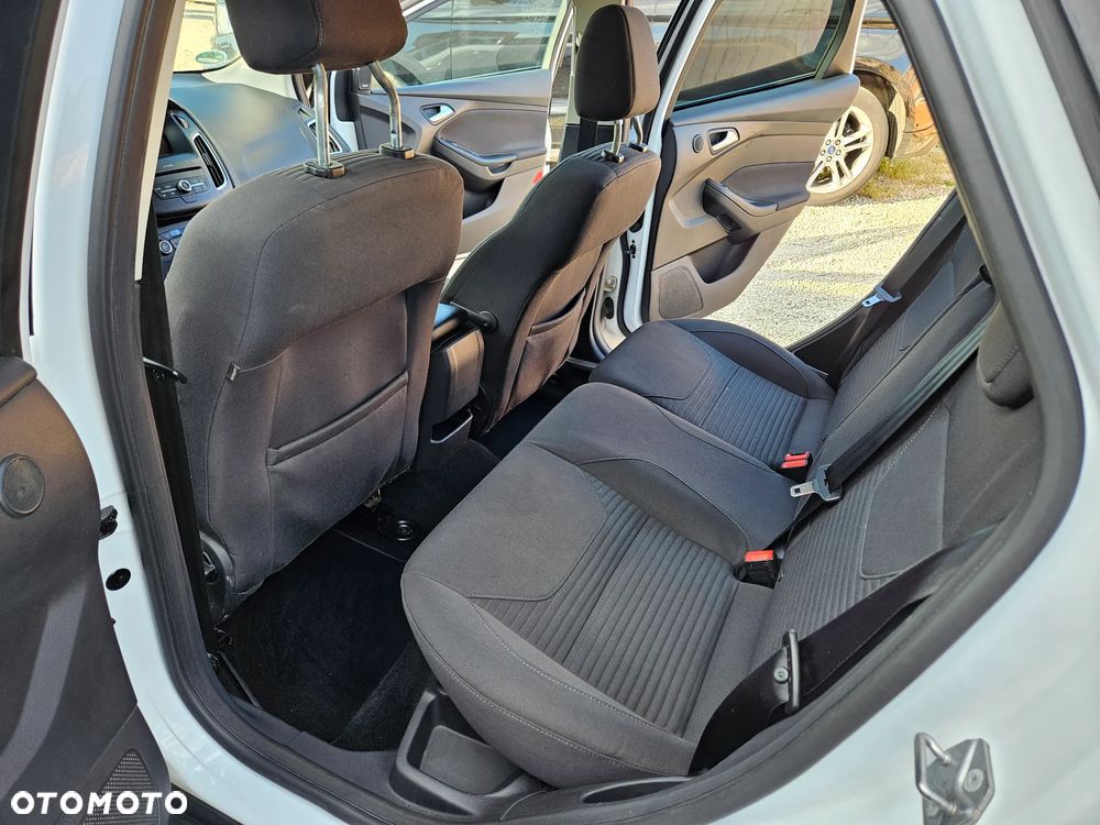 Ford Focus 2.0 TDCi Titanium ASS - 23