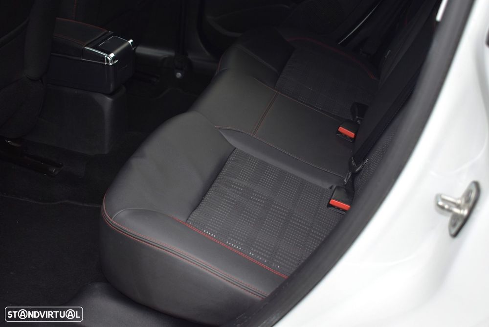 Peugeot 208 1.2 PureTech GT Line - 42