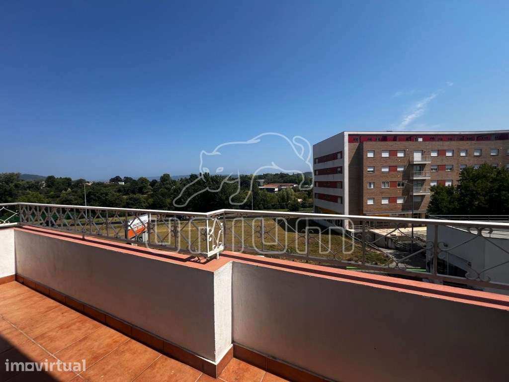 Apartamento T4 - Grande imagem: 2/18