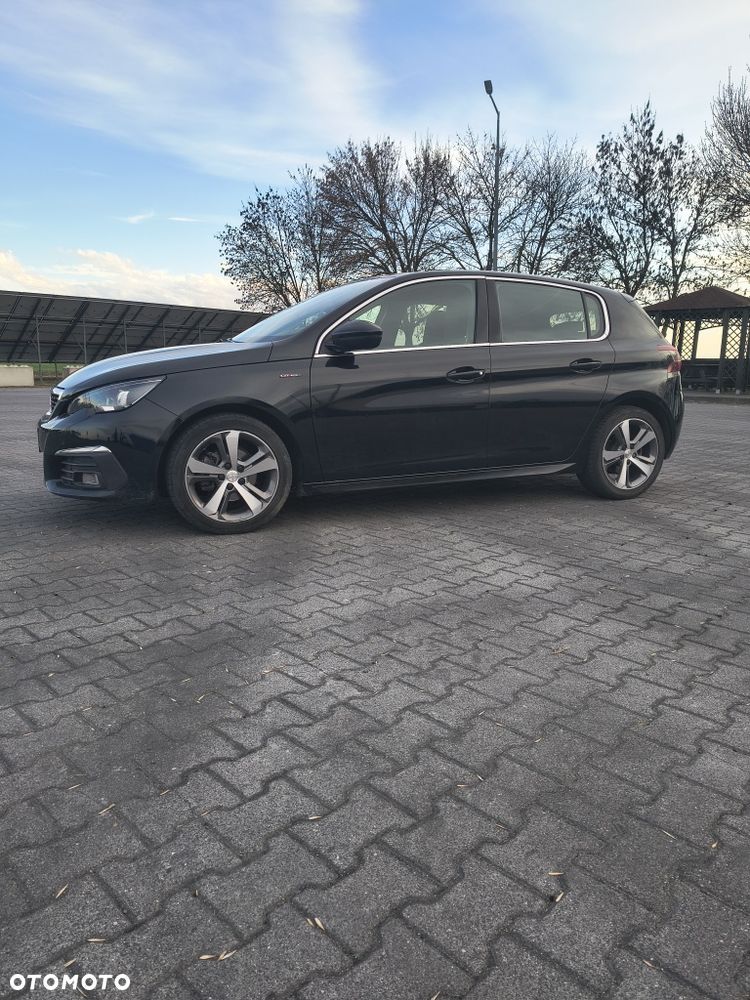 Peugeot 308 - 8