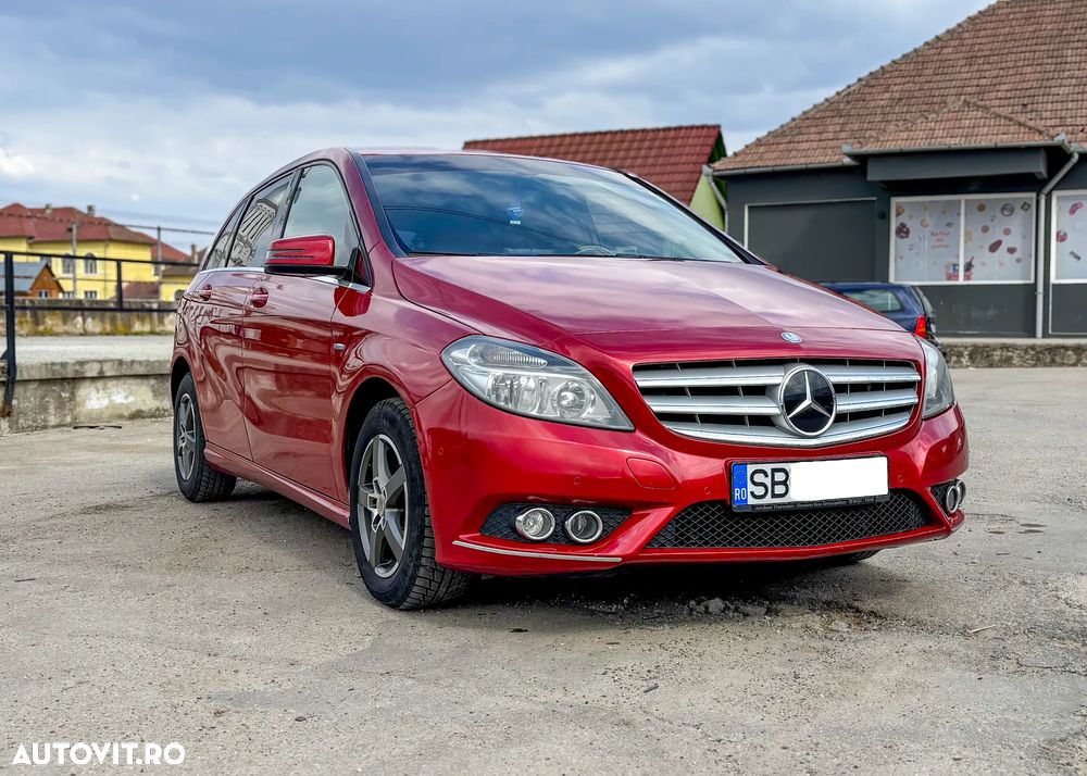Mercedes-Benz B 180 - 1