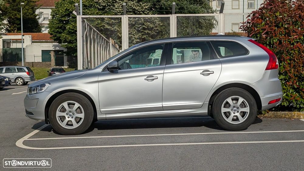 Volvo XC 60 D4 Geartronic Momentum - 3
