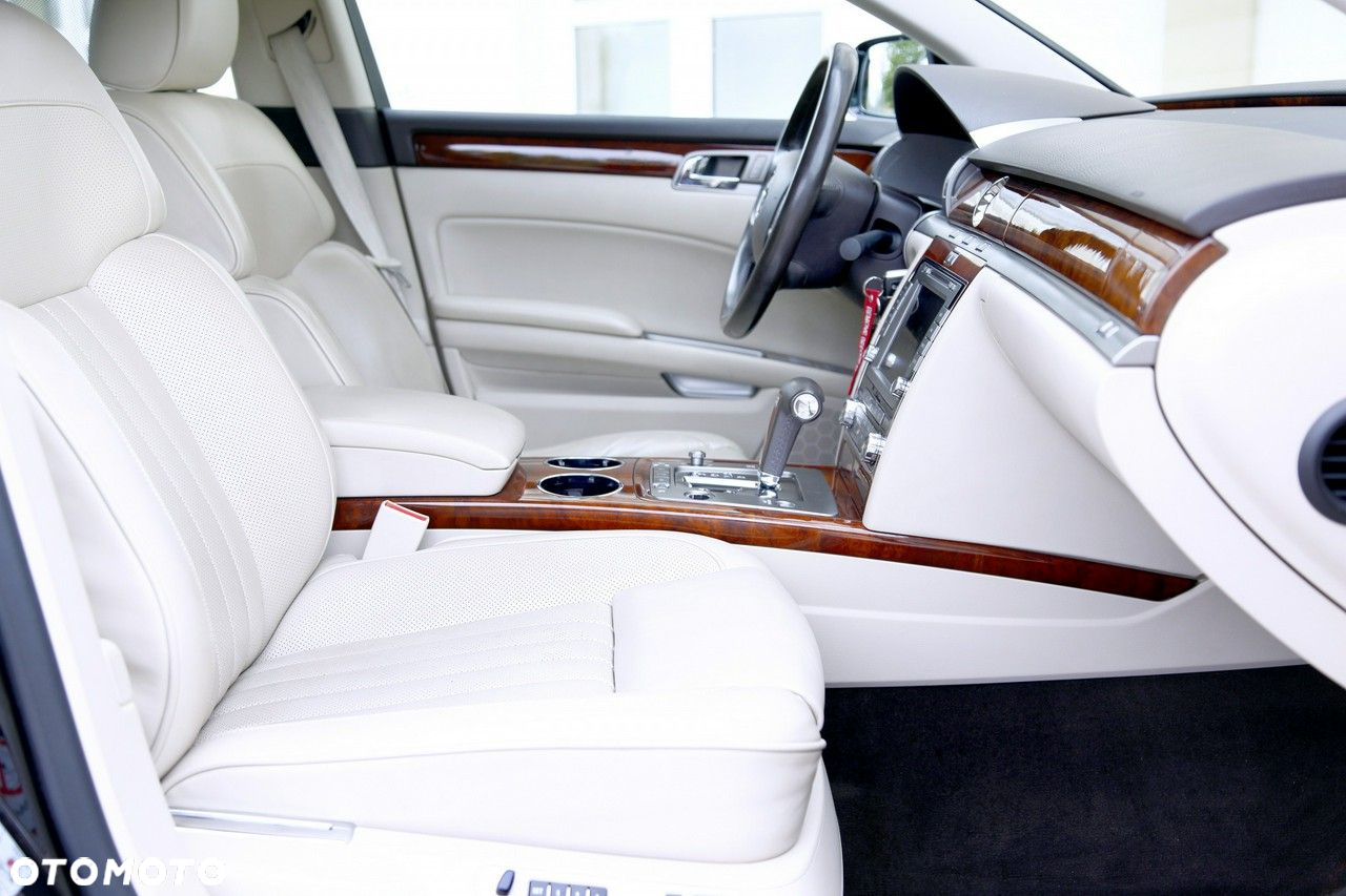 Volkswagen Phaeton - 13