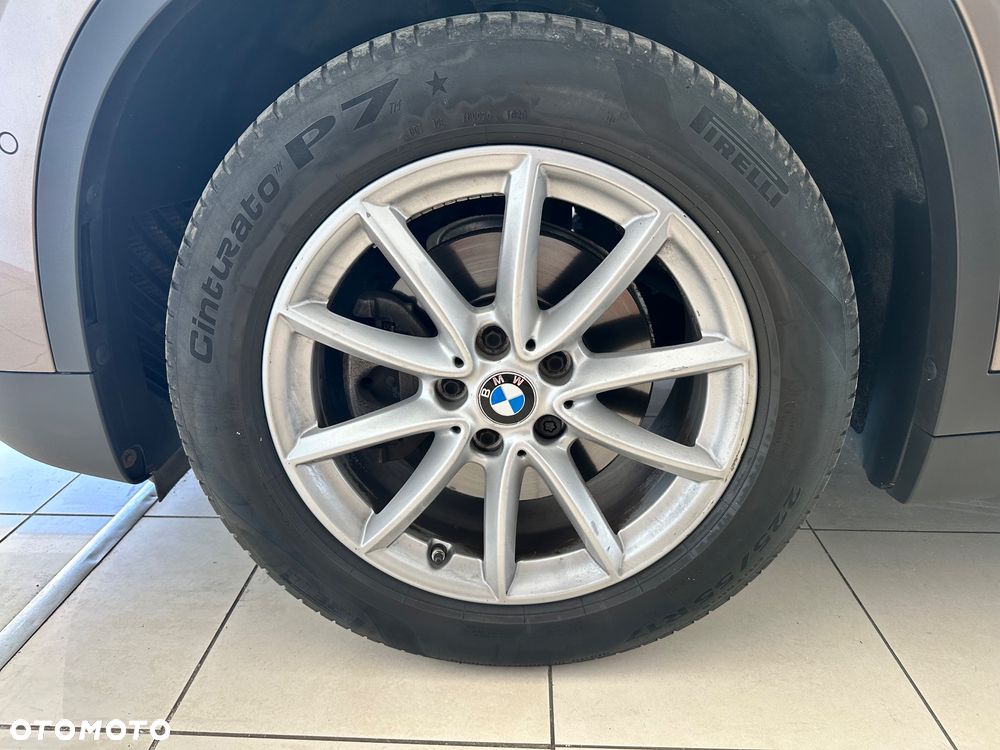 BMW X1 sDrive18i GPF xLine - 25