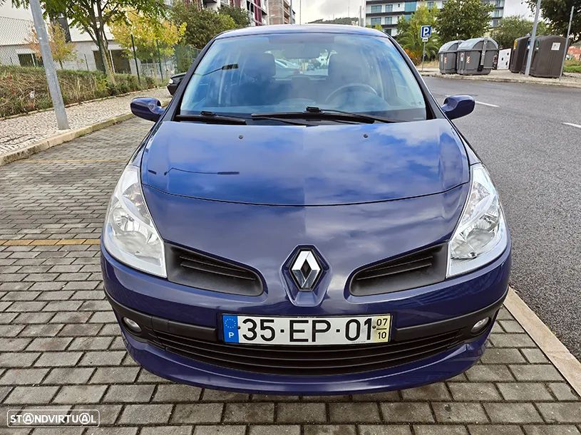 Renault Clio 1.2 16V Confort Dynamique - 2