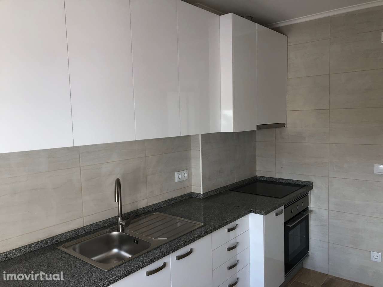 T2 BARREIRO - TOTALMENTE REMODELADO - Grande imagem: 2/22