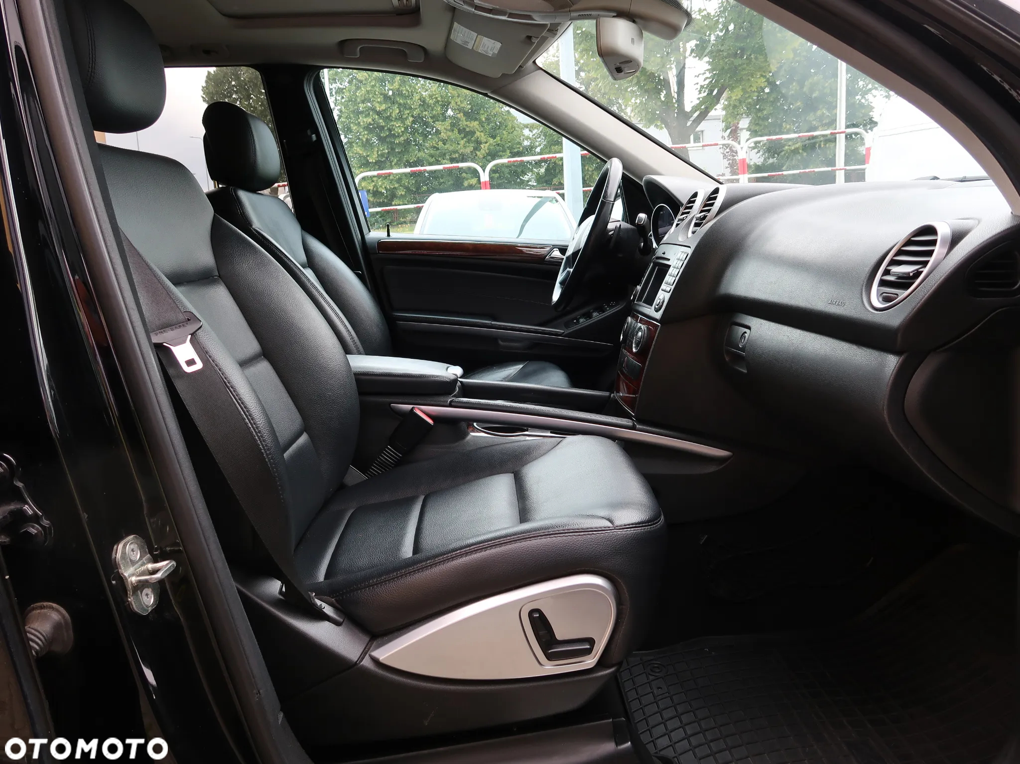 Mercedes-Benz ML 350 4-Matic - 6