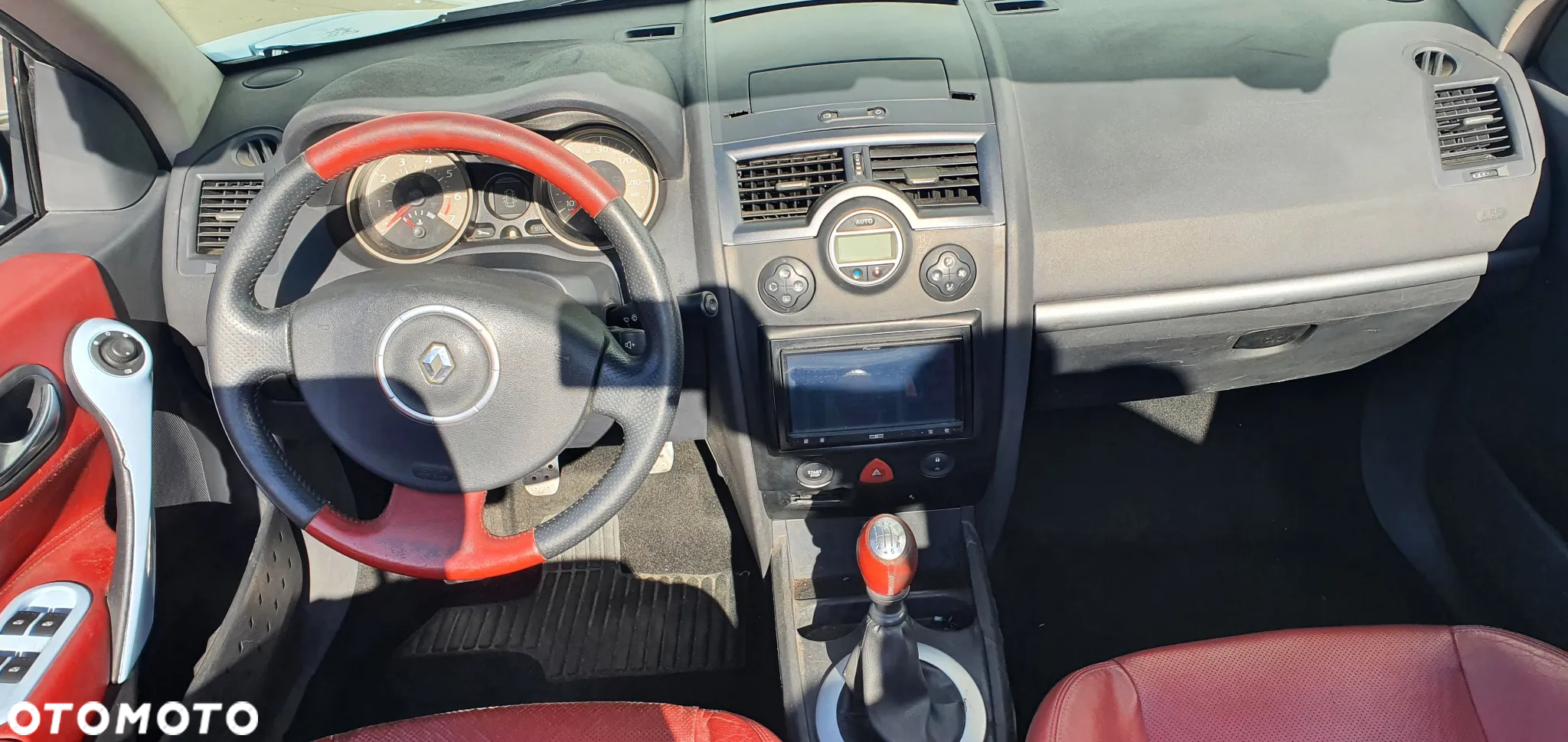 Renault Megane 2.0 Turbo Coupe-Cabriolet Privilege - 10