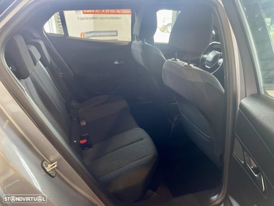 Peugeot 2008 1.2 PureTech Style - 22
