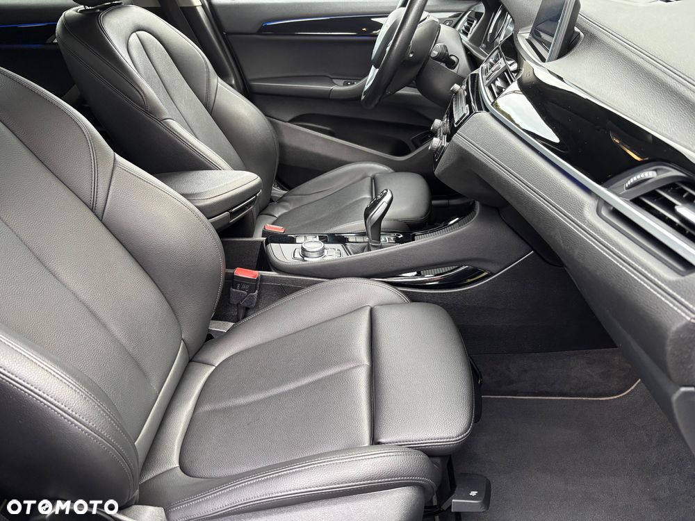 BMW X2 sDrive18d Advantage sport - 11