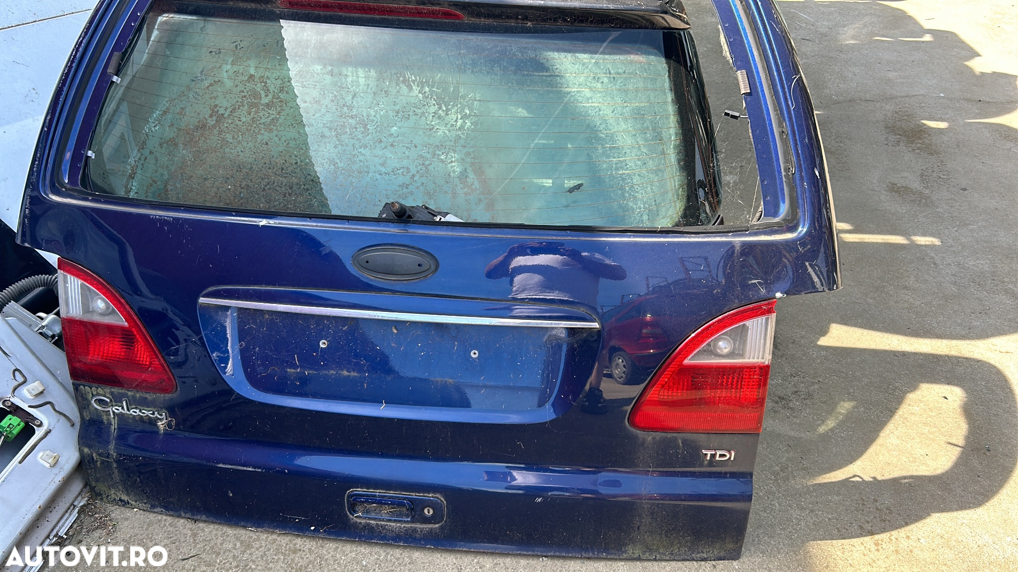 Dezbatere  o glumă largă de  autoturisme - 4