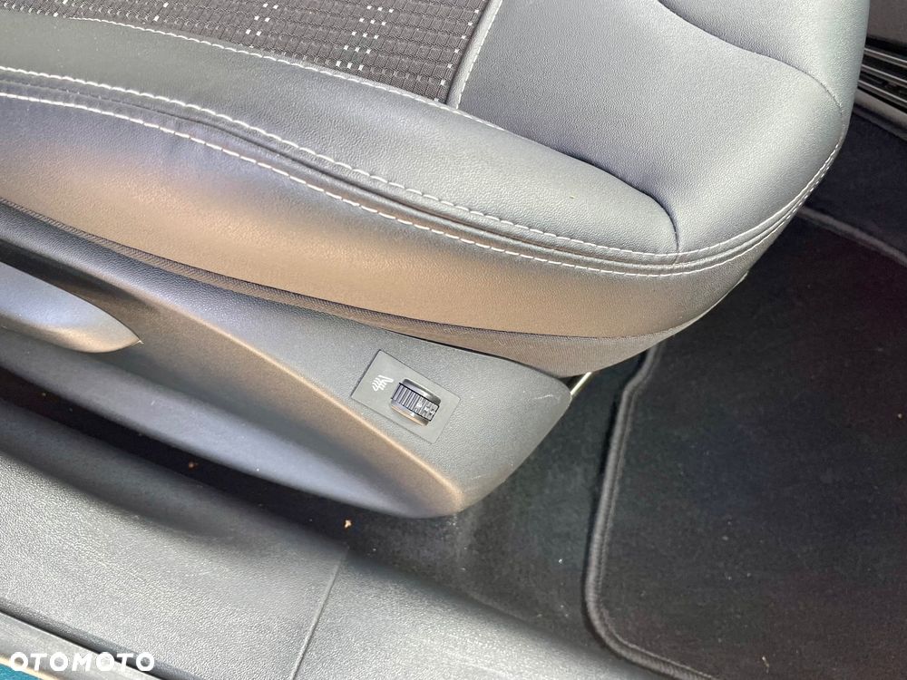 Peugeot 2008 PureTech 130 GPF Stop&Start Allure - 15