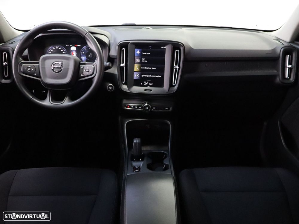 Volvo XC 40 1.5 T3 Momentum Geartronic - 10