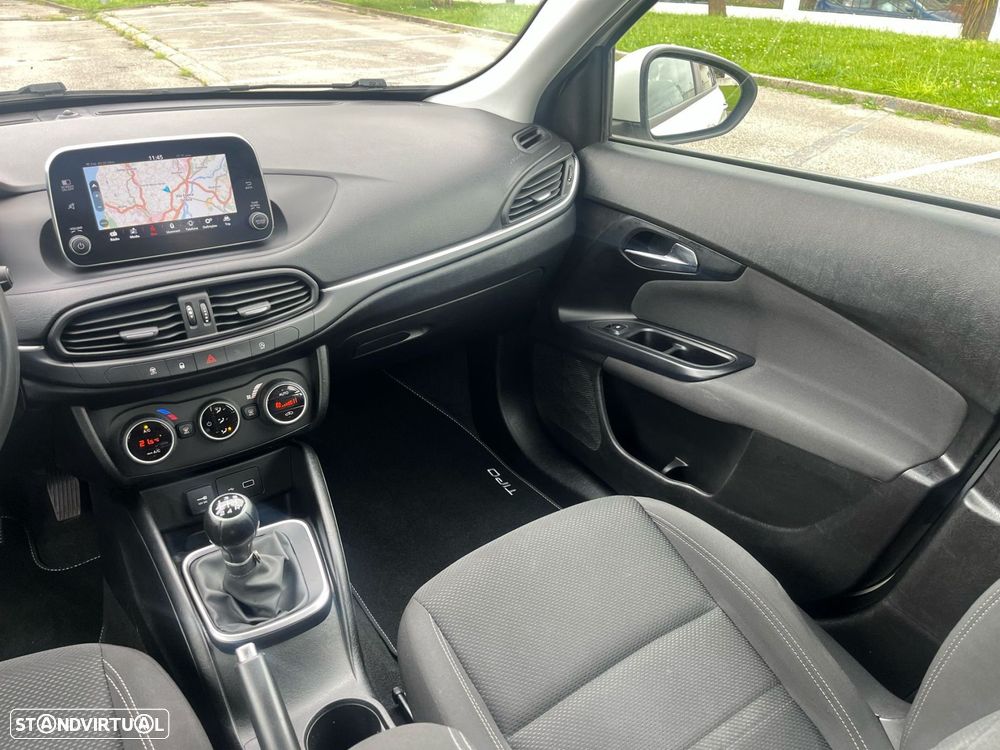 Fiat Tipo Station Wagon 1.3 M-Jet Lounge - 36