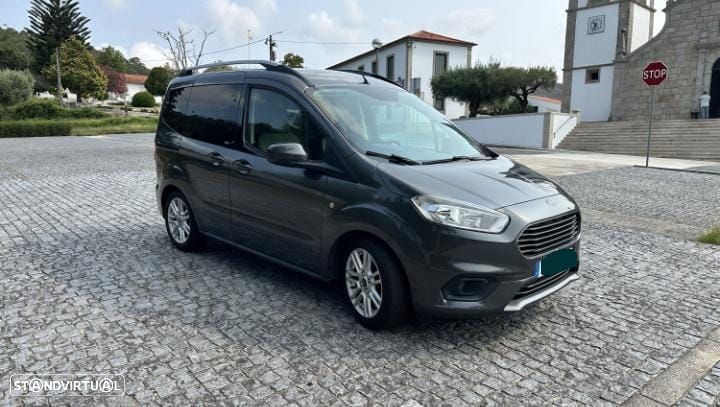 Ford Tourneo Courier - 2