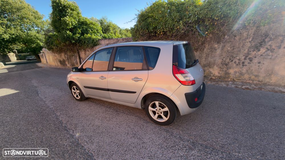 Renault Scénic 1.5 dCi Confort Dynamique - 6