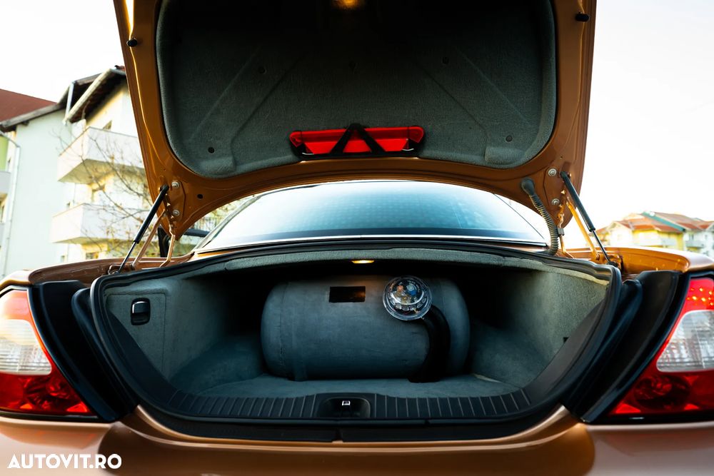 Jaguar XJ XJ8 4.2 V8 Executive Aut - 24