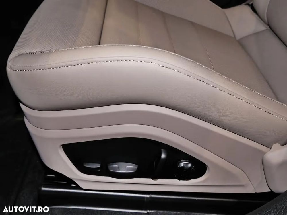 Porsche Panamera 4 E-Hybrid - 22