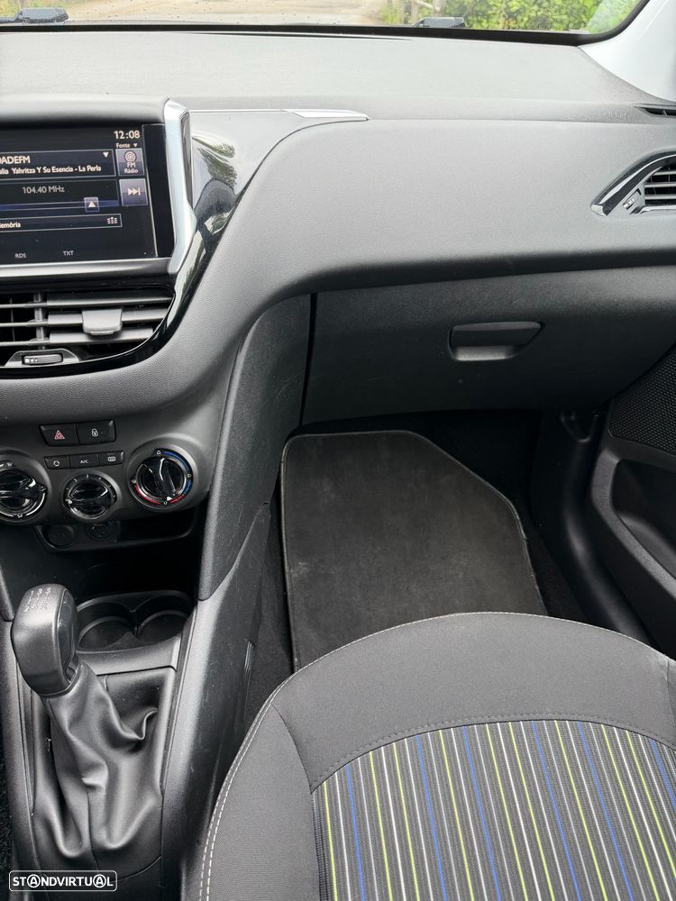Peugeot 208 82 VTI Style - 33