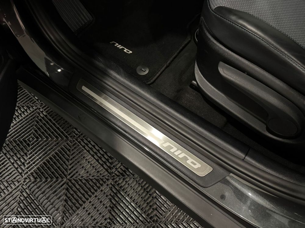 Kia e-Niro 39.2kWh Move 39 - 54