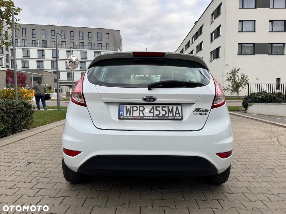 Ford Fiesta 2015 photo 5