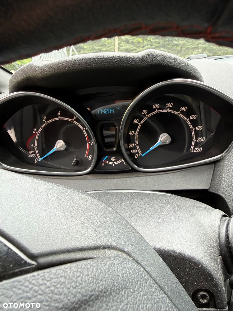 Ford Fiesta - 16