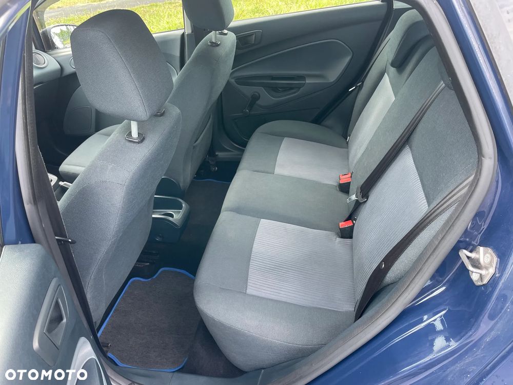 Ford Fiesta - 9