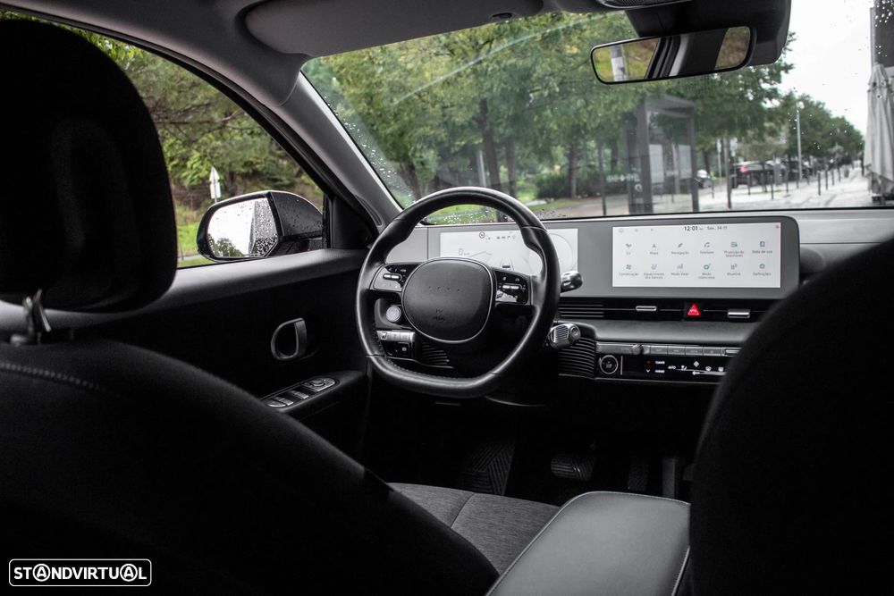 Hyundai Ioniq 5 72,6 kWh 4WD Dynamiq - 32