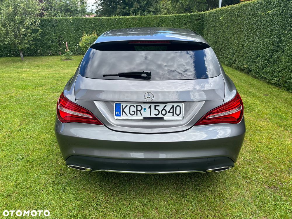 Mercedes-Benz CLA 180 7G-DCT - 7