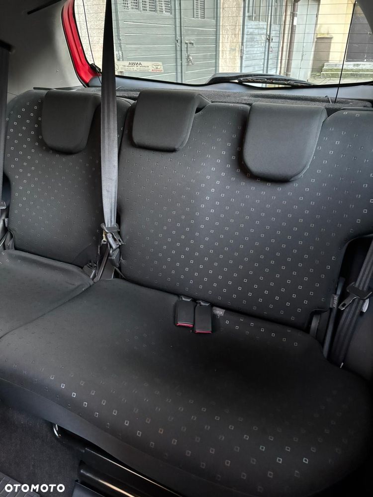 Toyota Yaris - 13